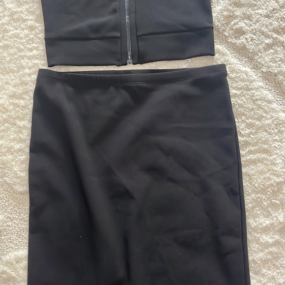 Express - Black two piece set. Zipper top. Body con midi skirt. - Picture 3 of 4